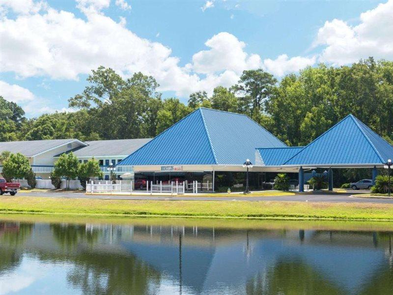 Days Inn By Wyndham Savannah Airport Extérieur photo