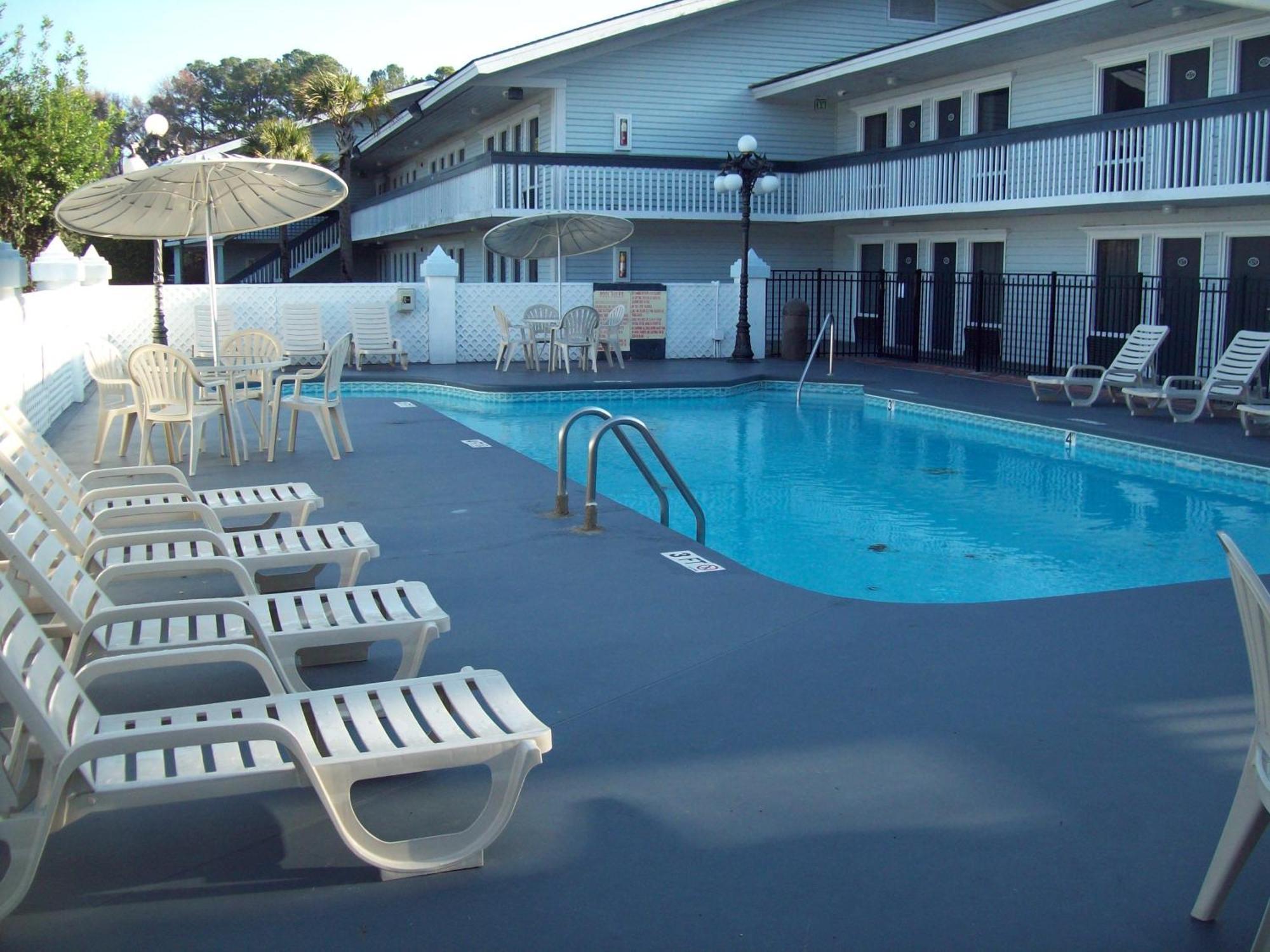 Days Inn By Wyndham Savannah Airport Extérieur photo
